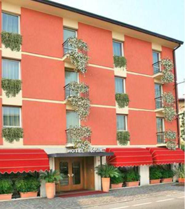 Cortina Hotel